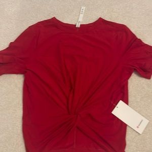 Lululemon tee